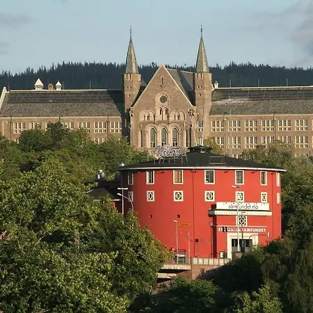 Romslig Og Sentral Leilighet! * Trondheim