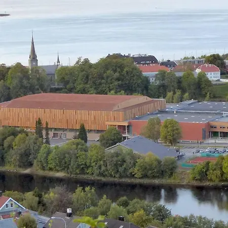 Romslig Og Sentral Leilighet! Trondheim